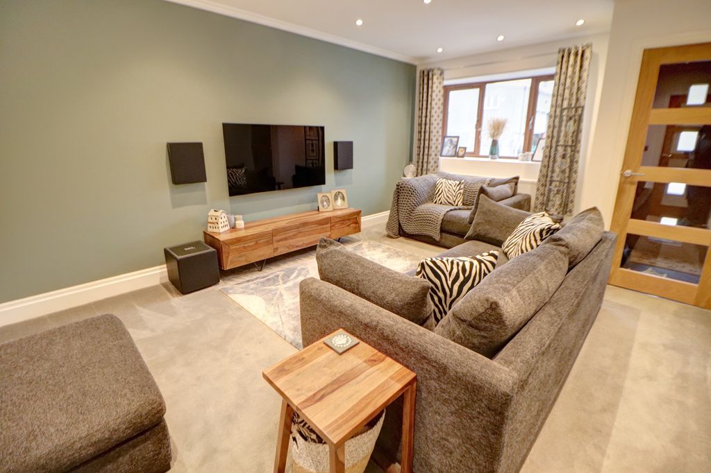 Property photo 2 of 29 2