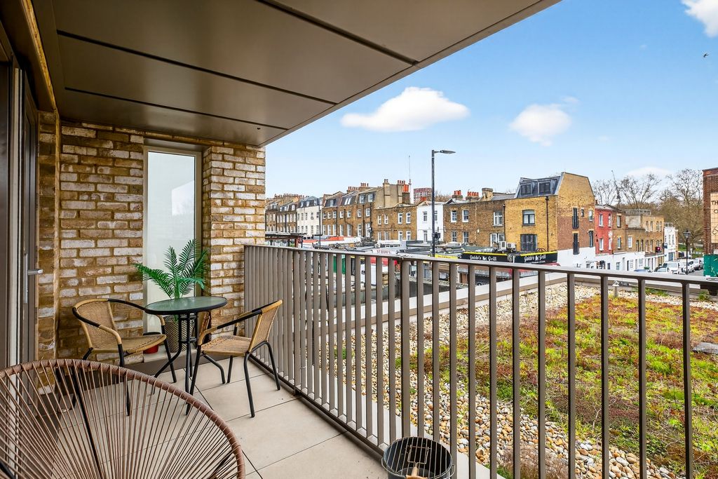 Property photo 2 of 15 Balcony