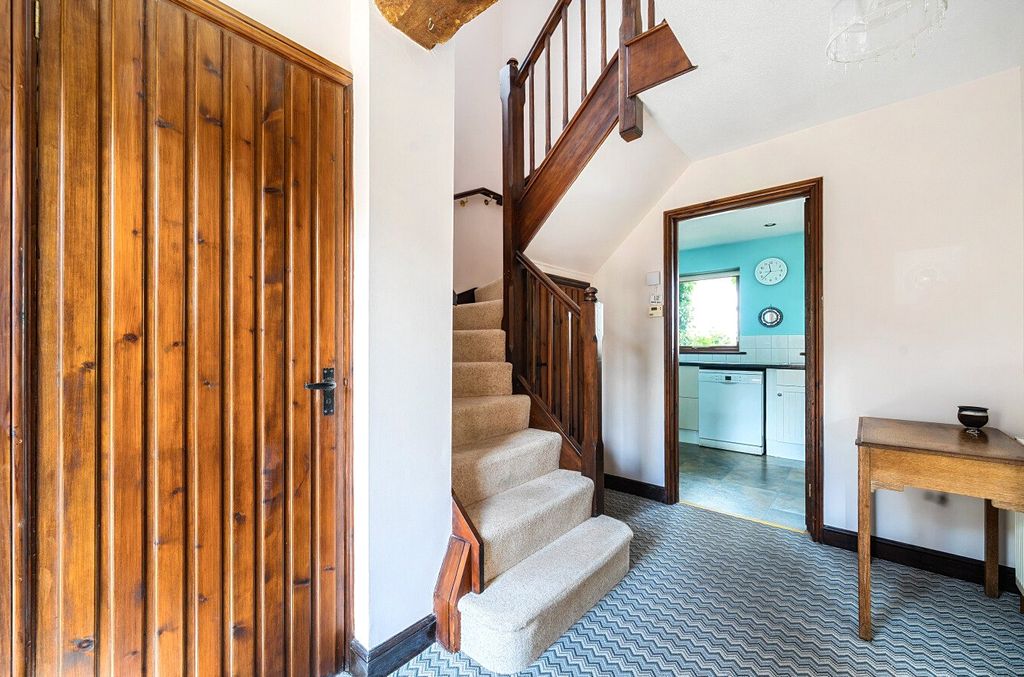 Property photo 2 of 13 Hallway