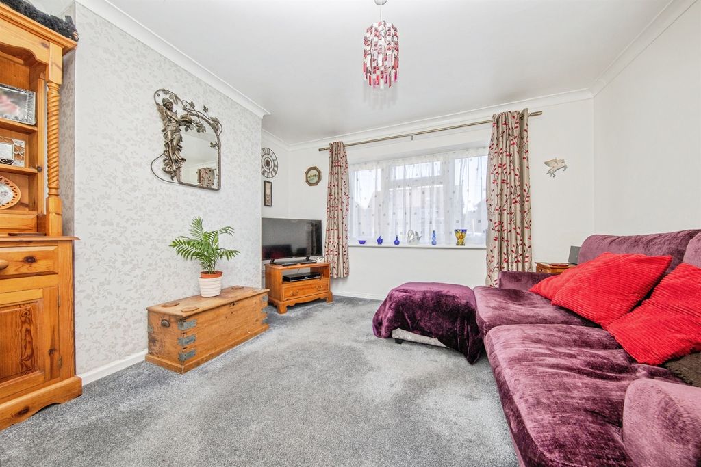 Property photo 3 of 16