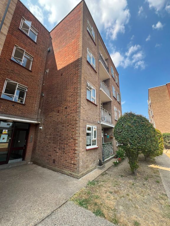 Property photo 1 of 2