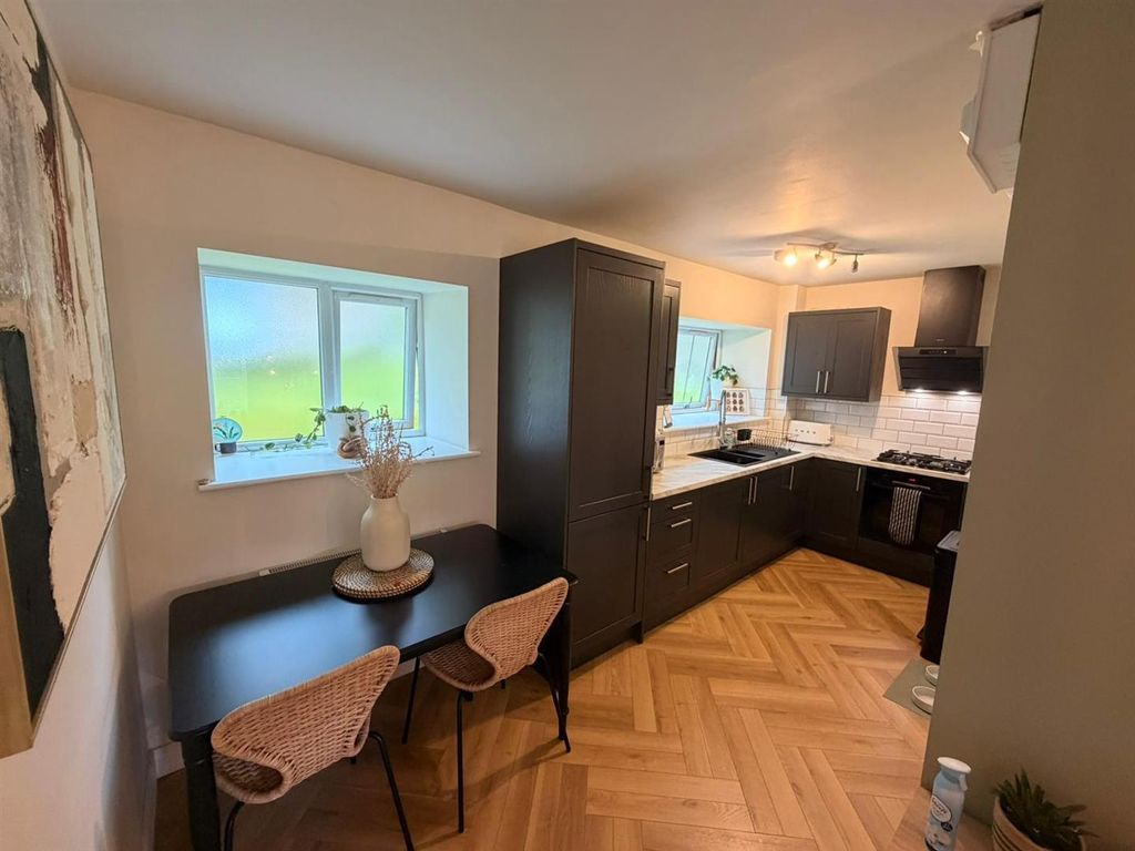 Property photo 2 of 12 10.Jpg