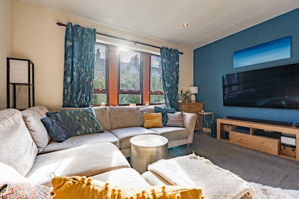 Property photo 2 of 50