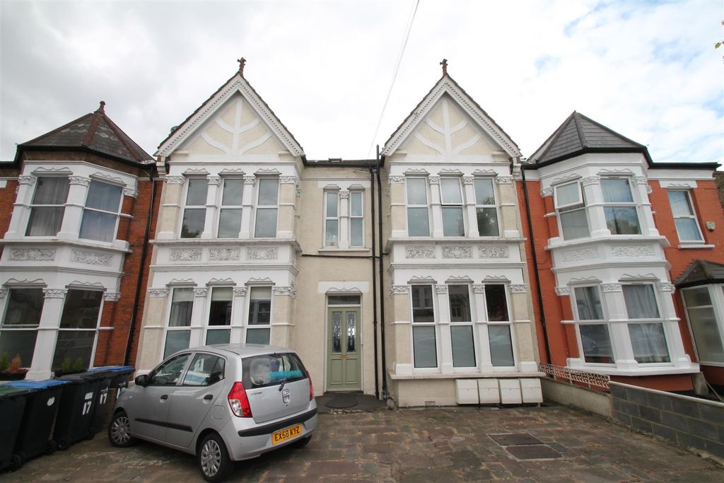 Property photo 1 of 10 Front