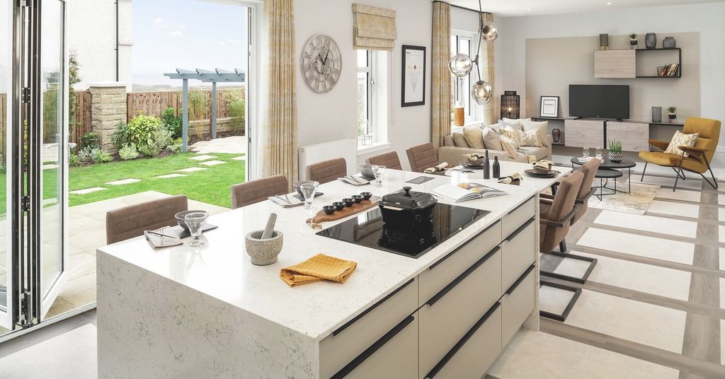 Property photo 2 of 11 Cornhill Village, Hamilton