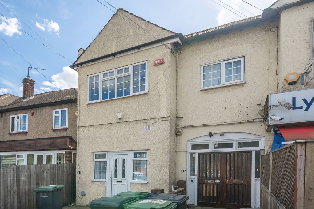 Property photo 1 of 13 External