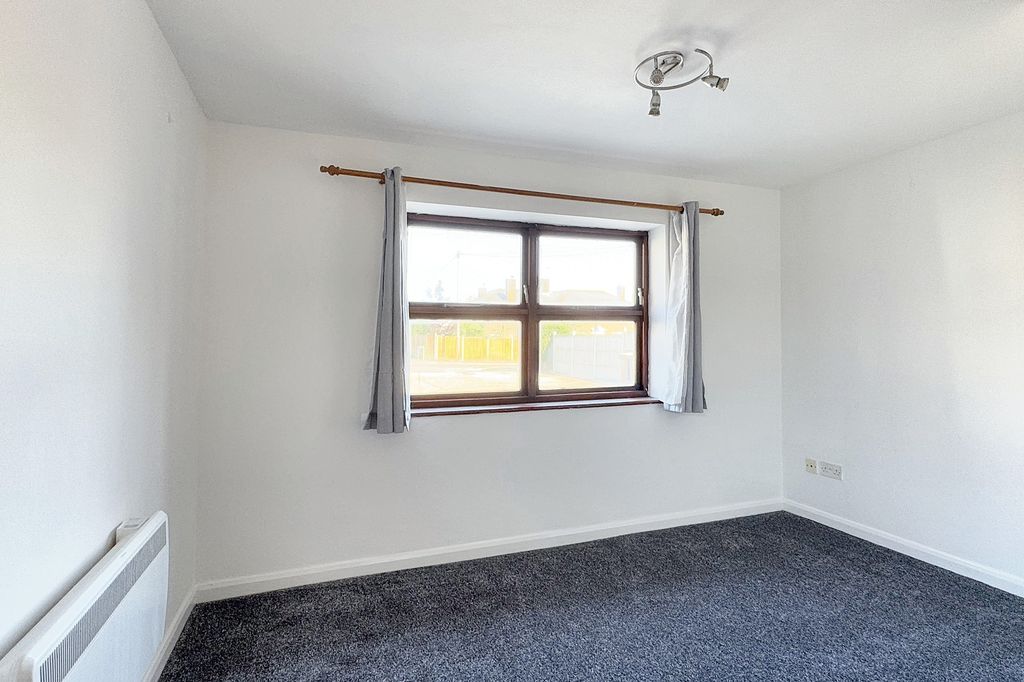 Property photo 3 of 6 Img_9065