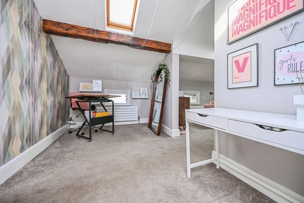 Property photo 3 of 26