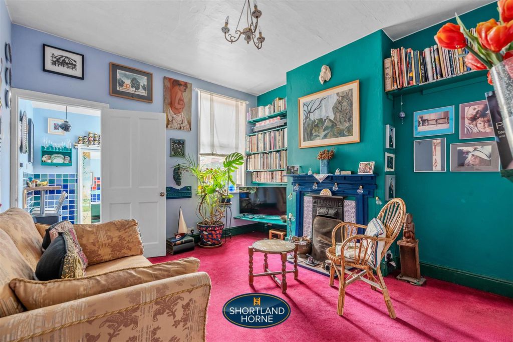 Property photo 3 of 17 32 Melbourne Rd Wm (6 Of 18).Jpg