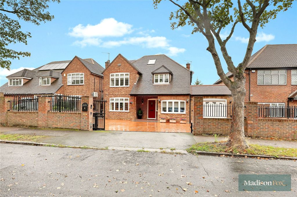 Property photo 1 of 39 Picture No. 21