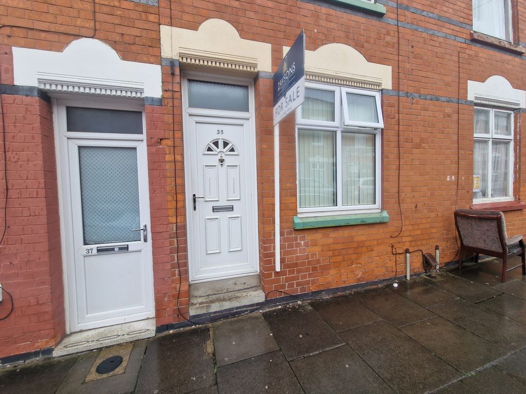 Property photo 1 of 9