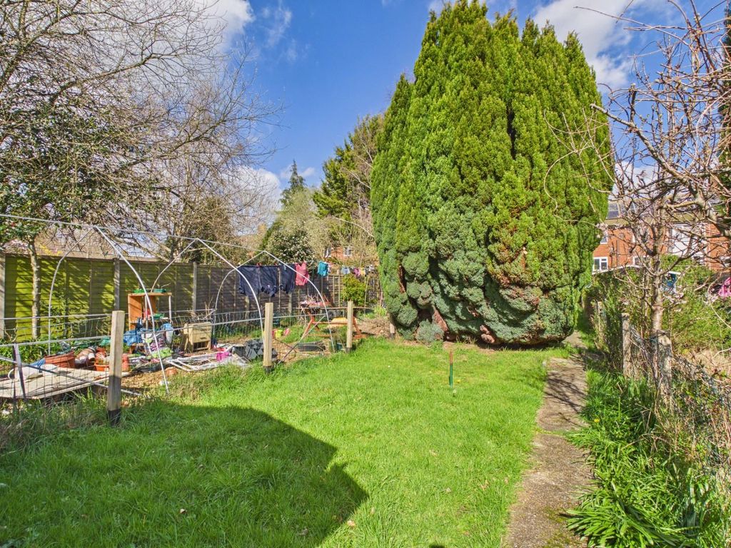 Property photo 2 of 23 Cam05010G0-Pr0032-Still021.Jpg