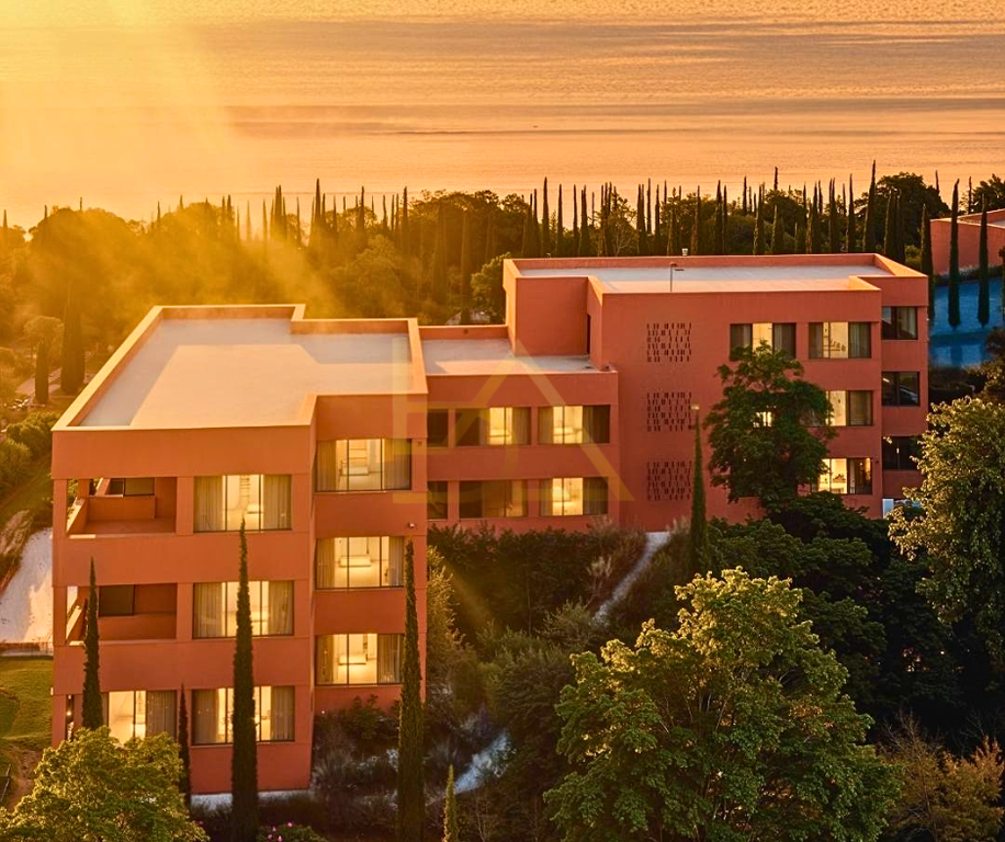 Property photo 1 of 4