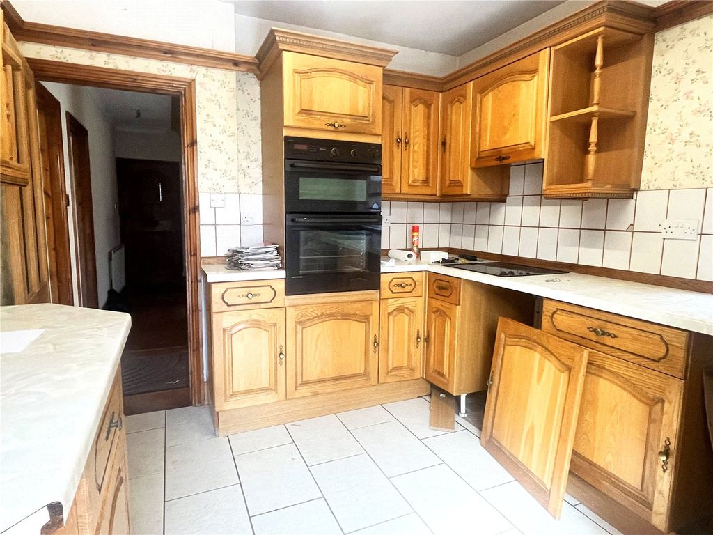 Property photo 2 of 13 Picture No. 23