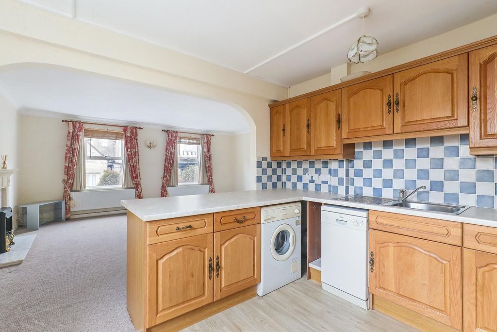 Property photo 3 of 12 Ph17_6346426.Jpg