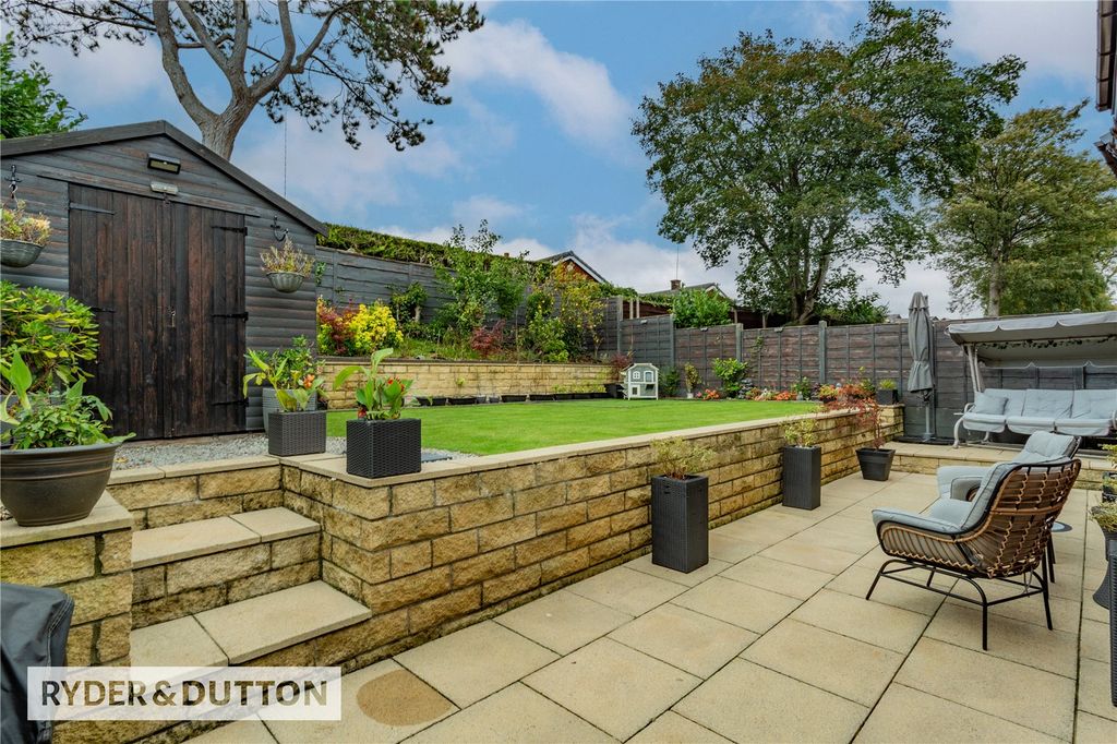 Property photo 2 of 27 Rear Garden