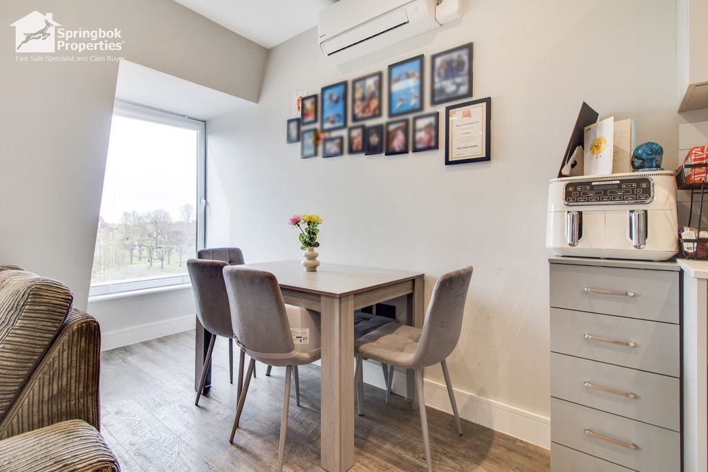 Property photo 3 of 13 2