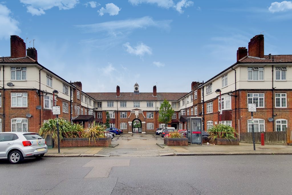 Property photo 1 of 5