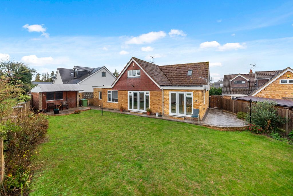 Property photo 2 of 31