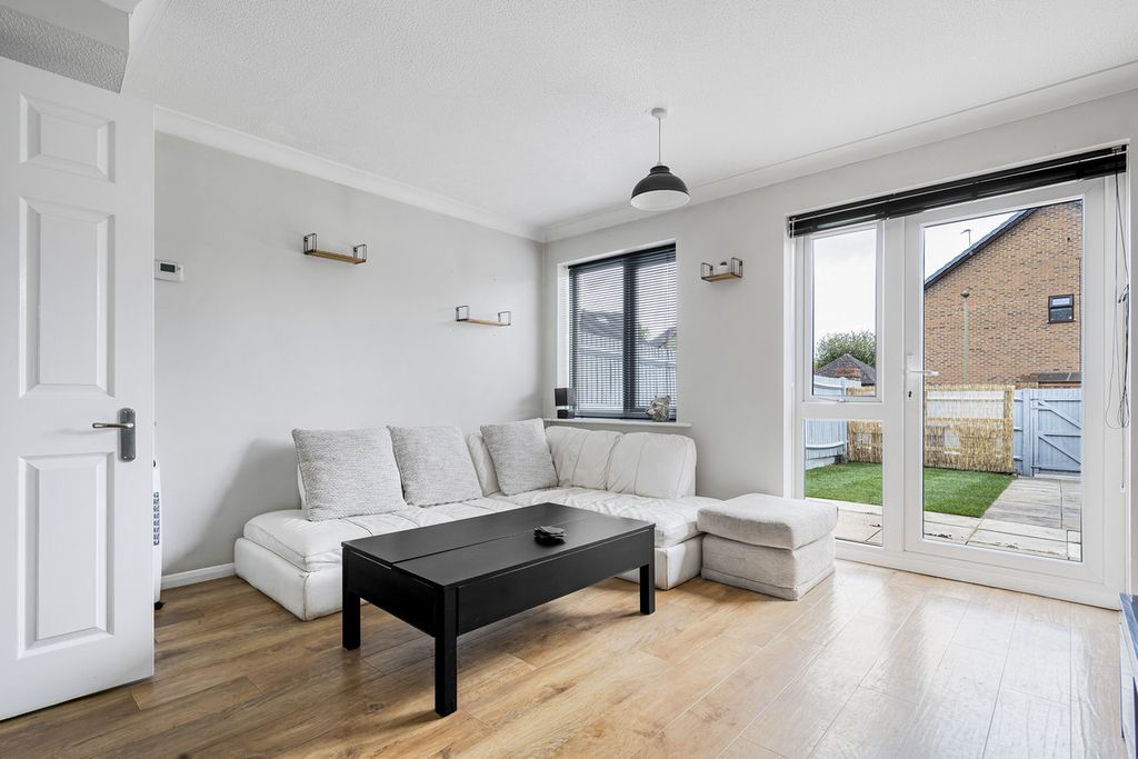 Property photo 3 of 20