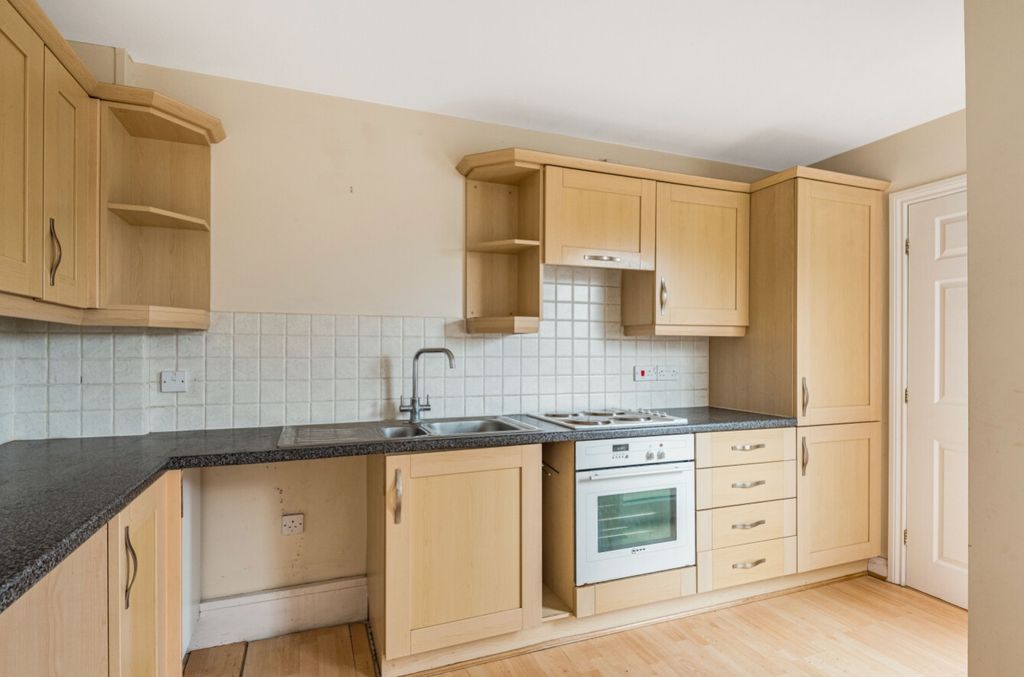 Property photo 3 of 13 1329141-2-6881Ff71E4F1c