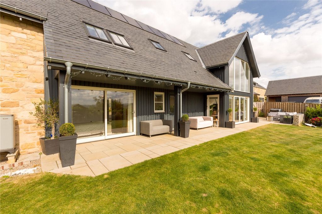 Property photo 3 of 32 Lawfield Steading