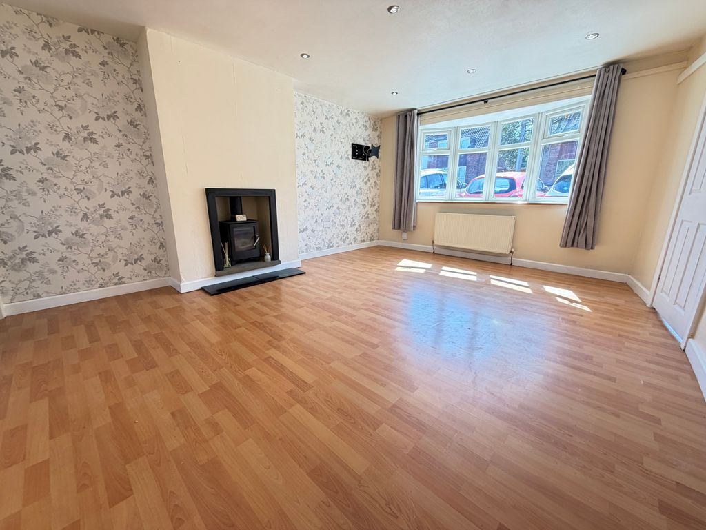 Property photo 2 of 17 Image
