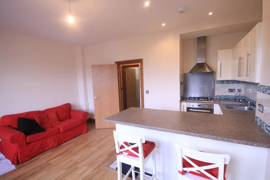 Property photo 2 of 9