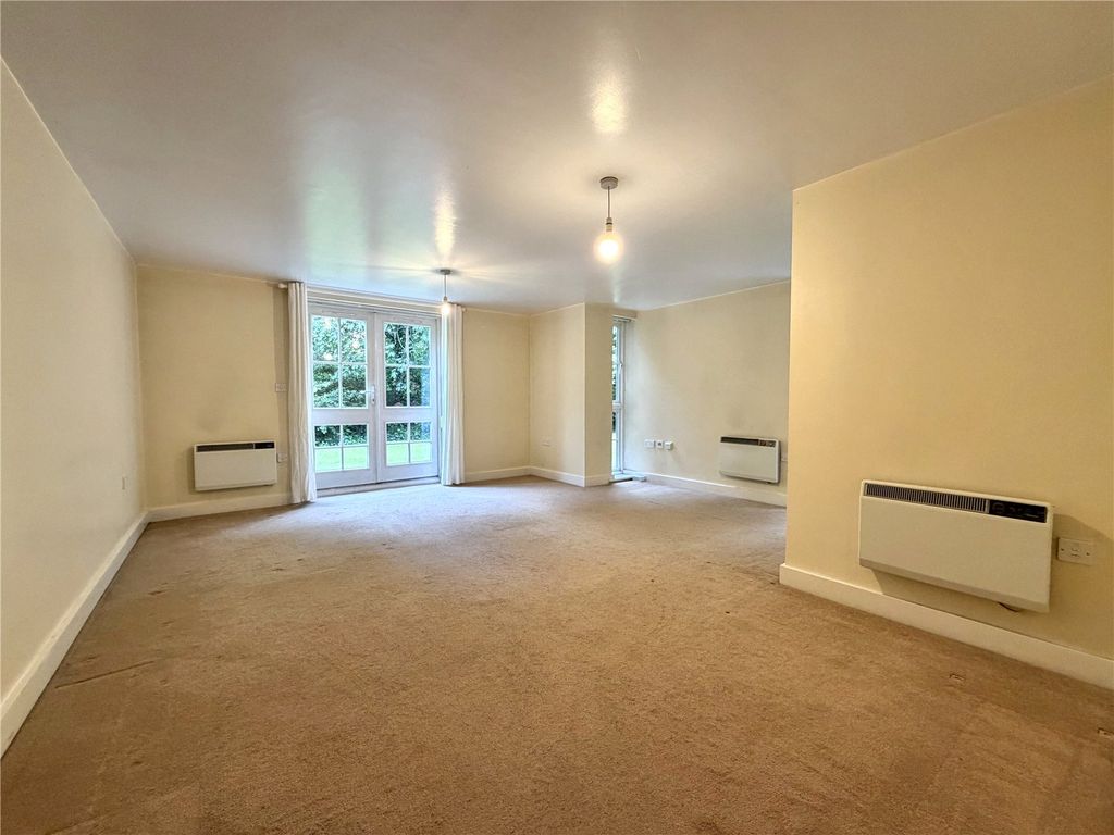 Property photo 2 of 14 Picture No. 08