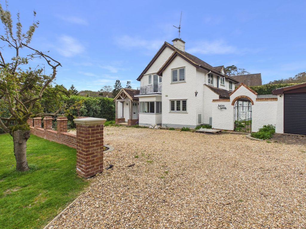 Property photo 1 of 16 Front