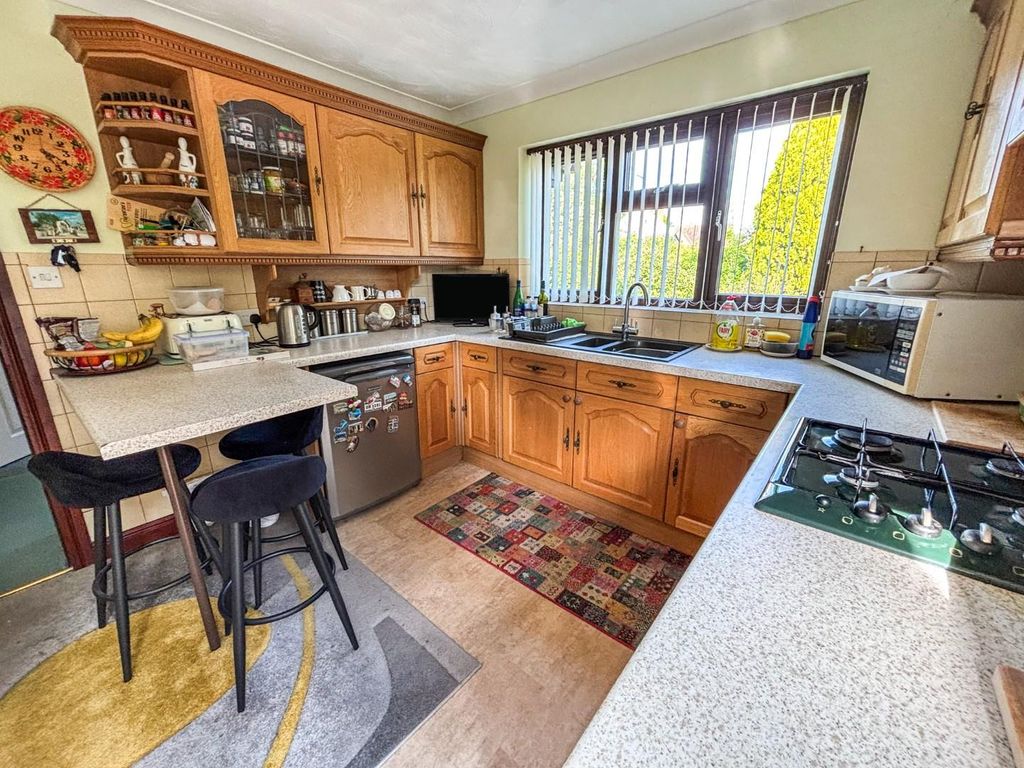 Property photo 2 of 13 Image00009.Jpg