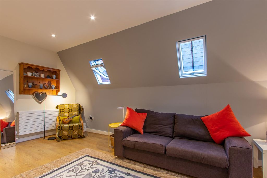 Property photo 2 of 12 Cathedral Road 114, 5-10.Jpg