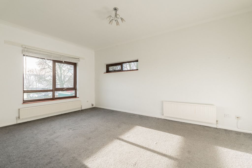 Property photo 2 of 12 4802482