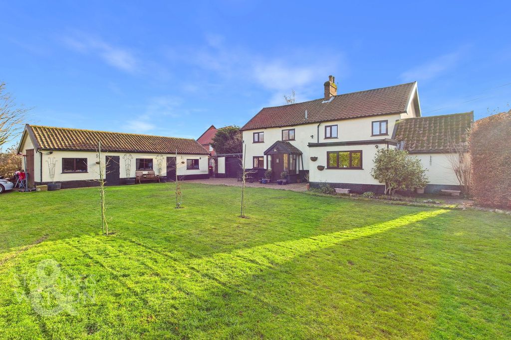 Property photo 1 of 34