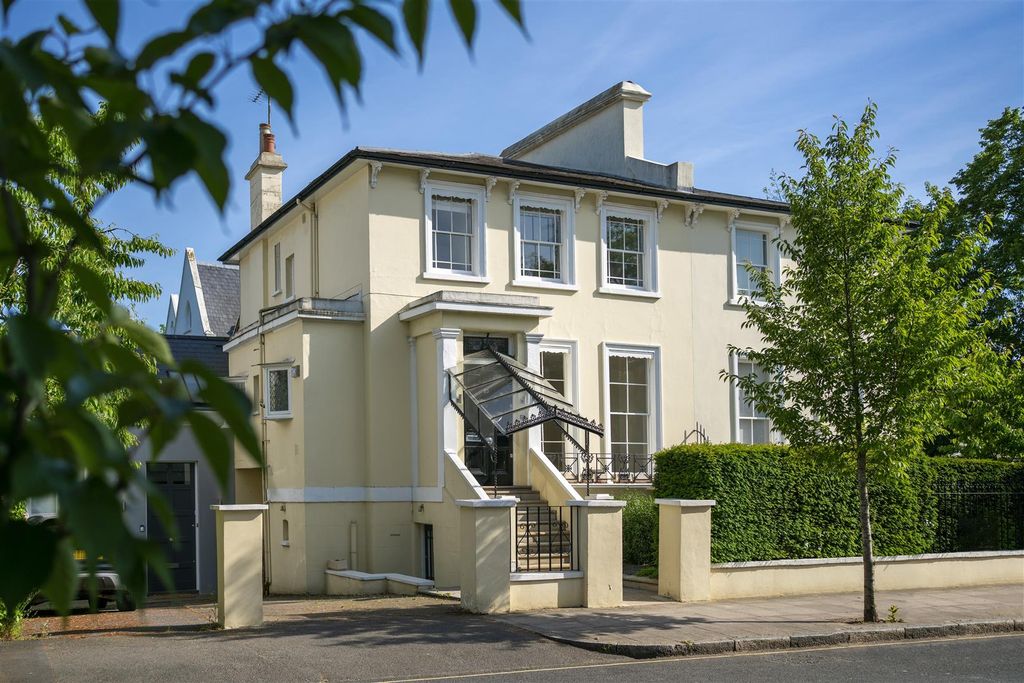 Property photo 1 of 9 6648_001_Edit.Jpg