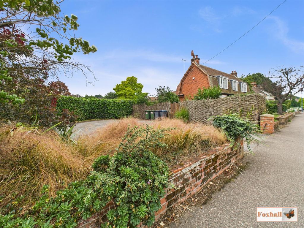 Property photo 2 of 32 Outside