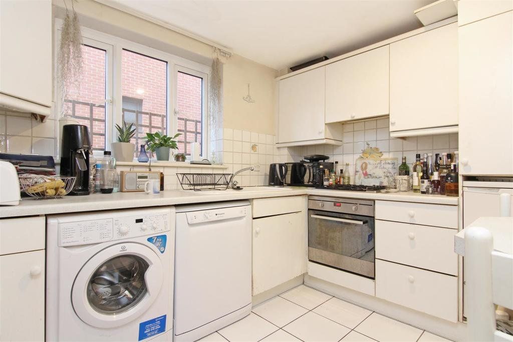 Property photo 3 of 6