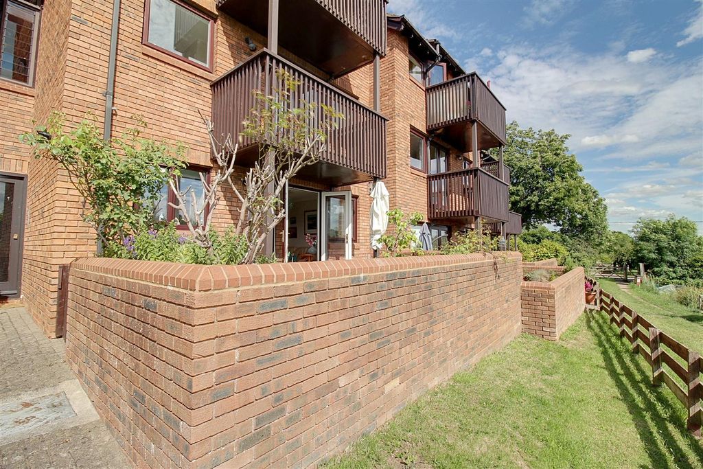 Property photo 1 of 37 Img_5128-Img_5130.Jpg