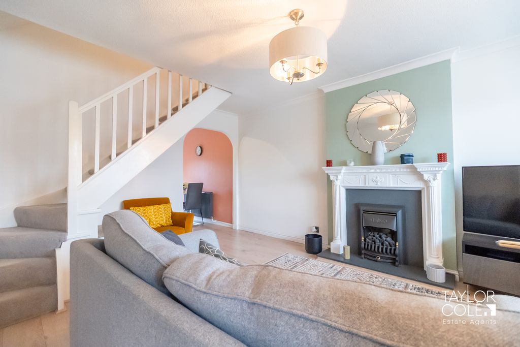 Property photo 2 of 18