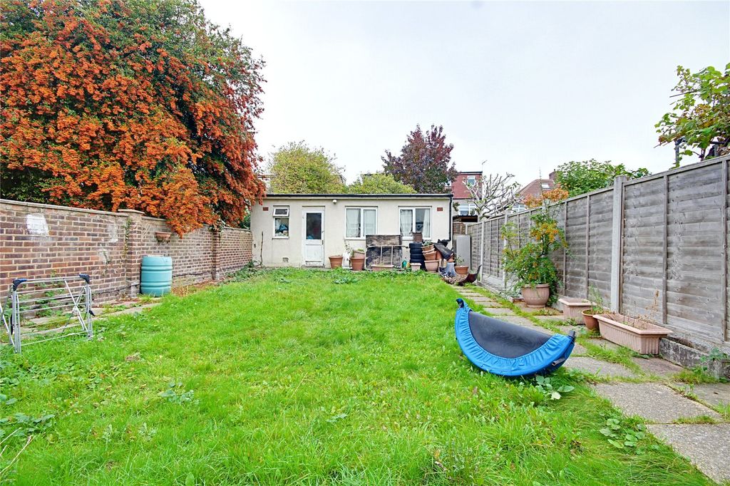 Property photo 2 of 7 Picture No. 04