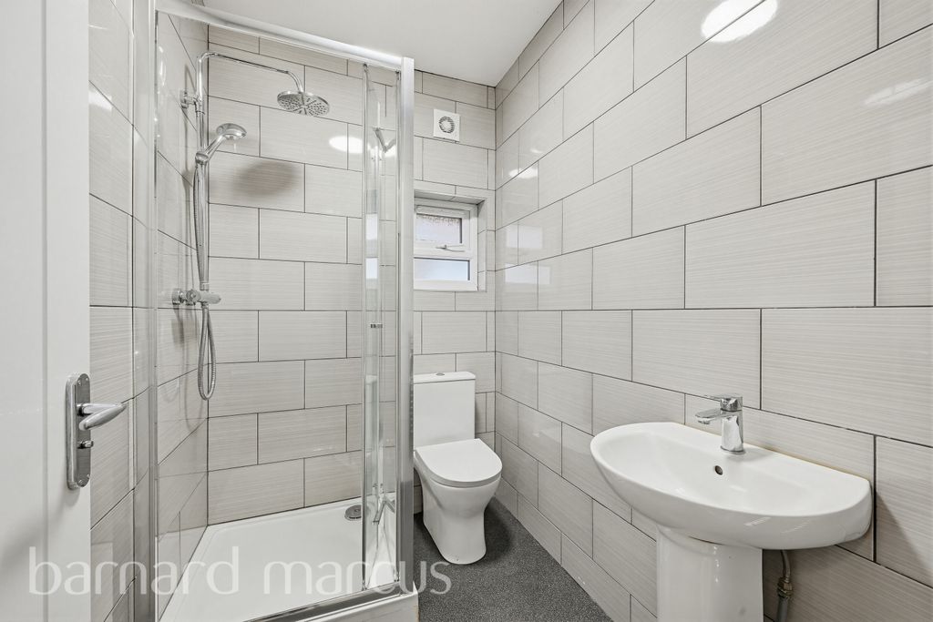 Property photo 2 of 8 Image