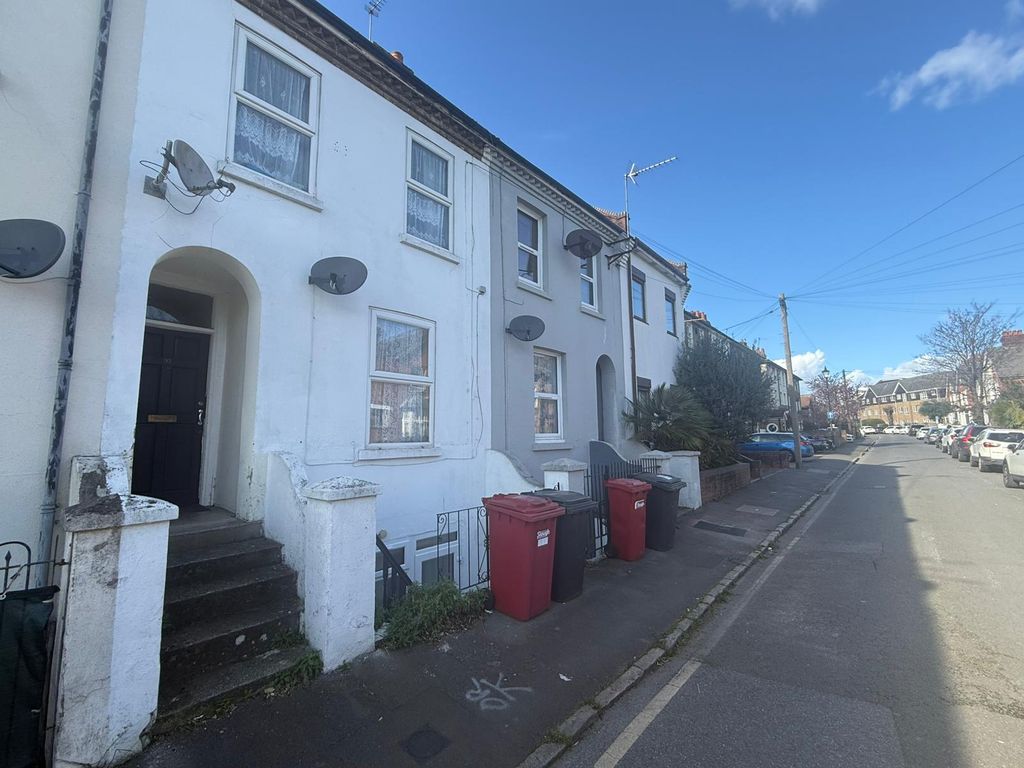 Property photo 1 of 6