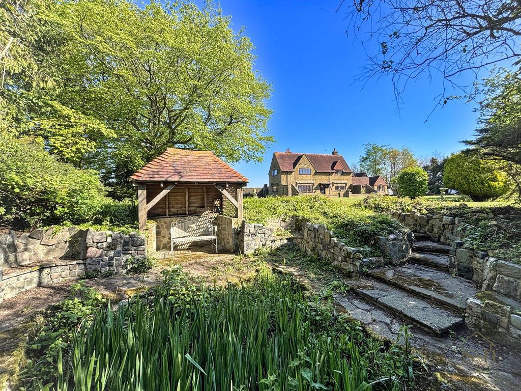 Property photo 2 of 51