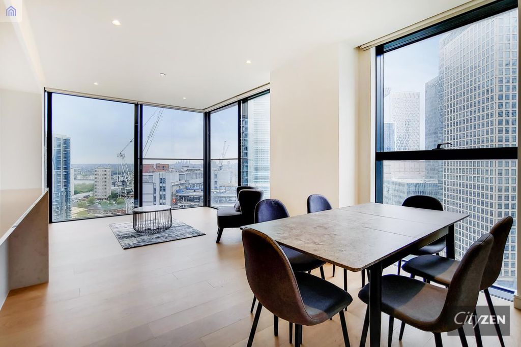Property photo 1 of 17 Reception Room (Similar Flat)