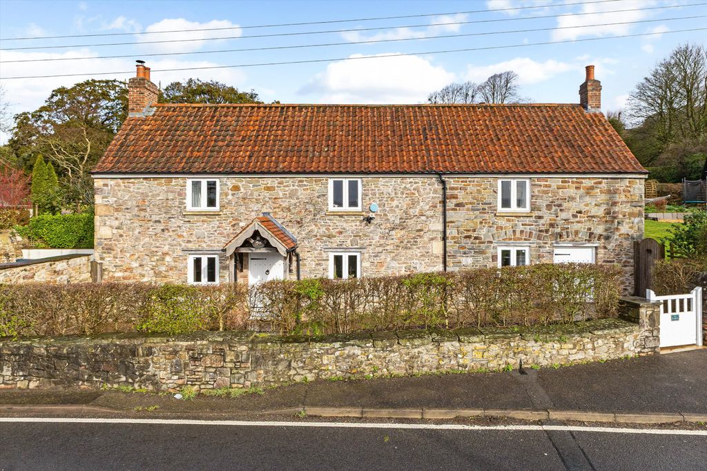 Property photo 1 of 17 Image