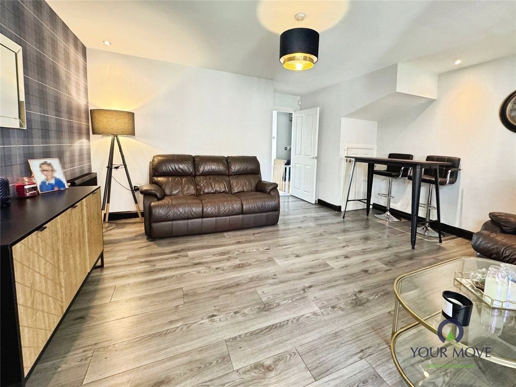 Property photo 2 of 24 Picture No. 03