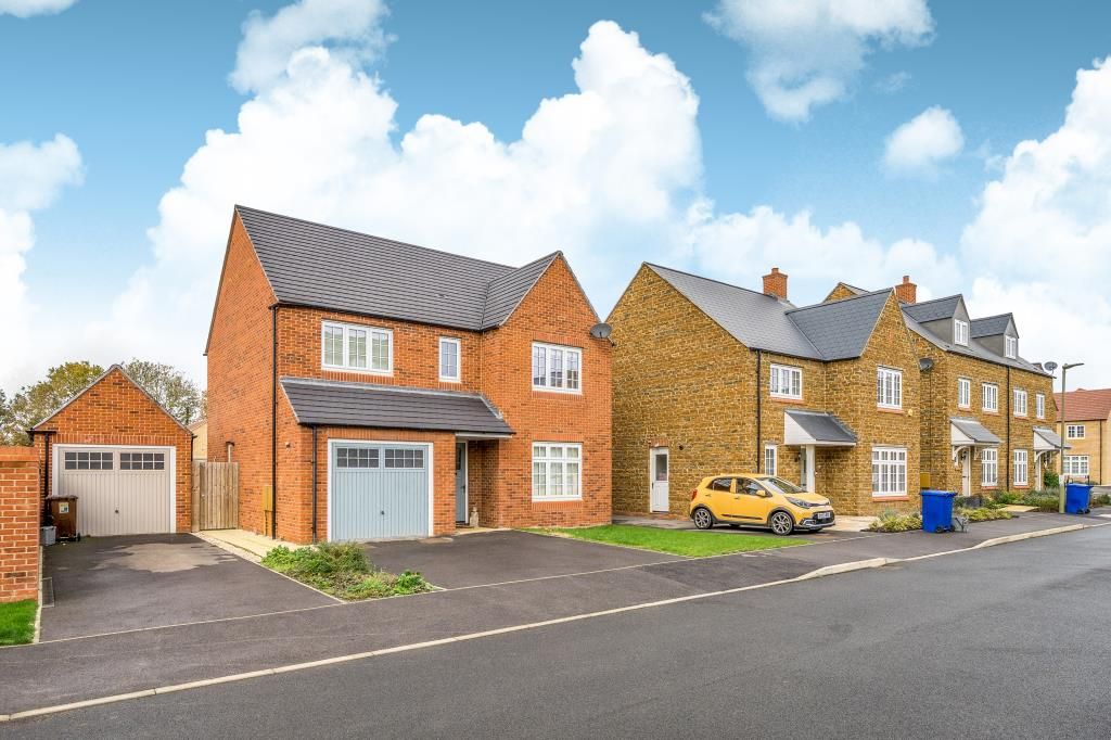 Property photo 2 of 21 External Front