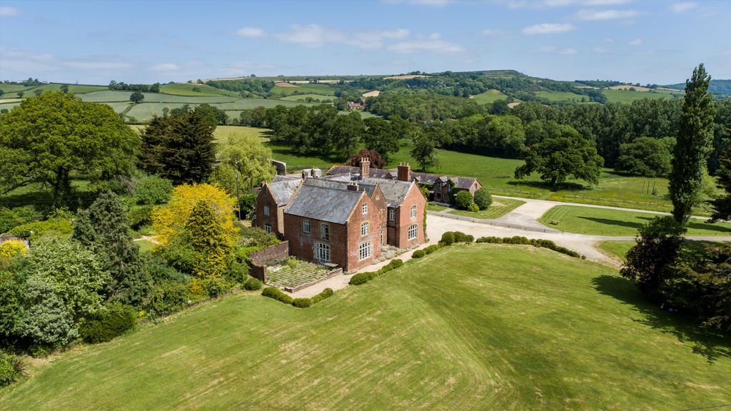 Property photo 3 of 32 Image