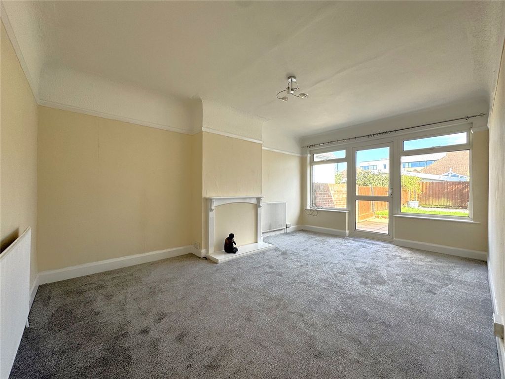 Property photo 2 of 11 Picture No. 29