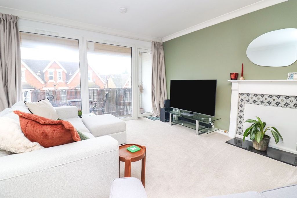 Property photo 2 of 14